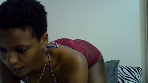 mia  online show from February 3, 7:51 pm