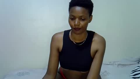 mia  online show from January 16, 8:40 pm