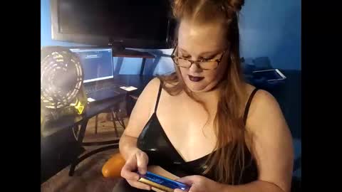 frecklesandsparky online show from September 20, 5:43 am