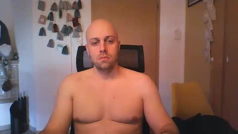 freddow online show from December 5, 11:44 am