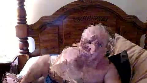 Cute Lil Man online show from April 24, 5:09 am