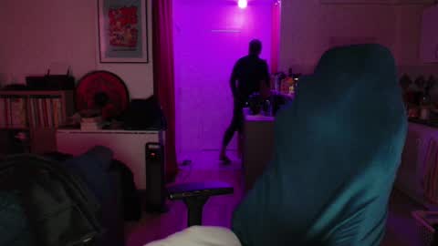 Snapshot of frenchman78650 chatting on October 27, 7:03 pm frenchman78650 online show from October 27, 7:03 pm