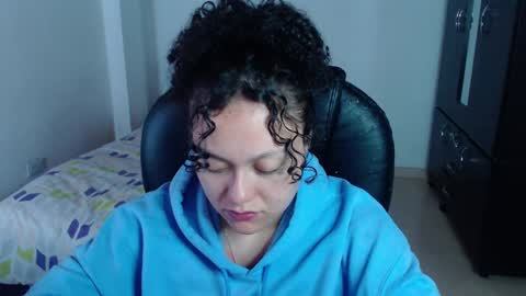 Louise  online show from January 6, 4:04 am