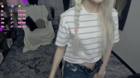 Freya online show from February 6, 7:27 pm