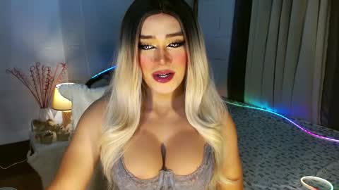 Miss Frea  online show from January 14, 11:35 pm