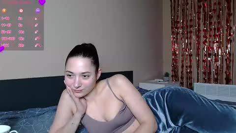 FreyaOliver online show from February 27, 11:30 pm