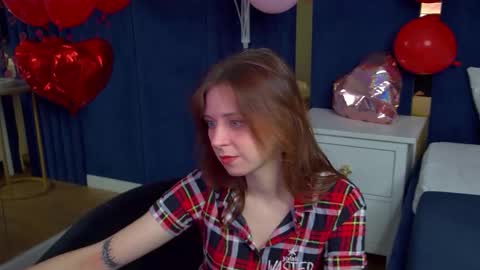 FreyaVey online show from February 18, 5:40 am