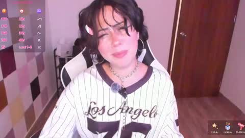 frida_lassi_ online show from May 5, 4:13 pm