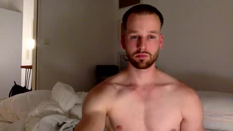 frozenyoga online show from September 18, 11:53 pm