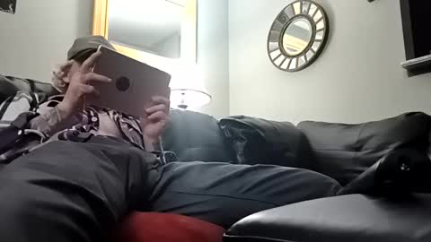 fstrtd666 online show from April 3, 5:47 am