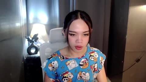 Snapshot of fuchsia_love chatting on December 1, 6:43 pm HI IM RONA DONT FORGET GIVE ME THUMBS UP AND JOIN TO MY FANCLUB online show from December 1, 6:43 pm