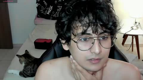 uwu online show from March 28, 10:44 pm