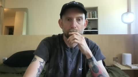 fugazixx online show from April 24, 10:06 am