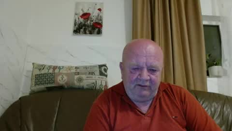 fullballs6 online show from April 16, 2:11 am