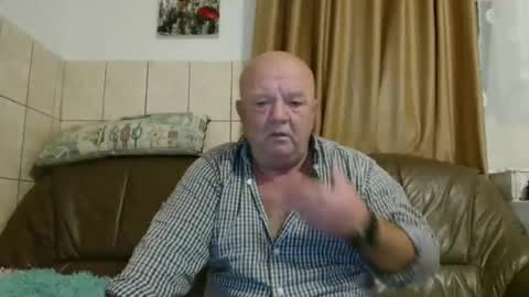 fullballs6 online show from September 19, 2:16 am