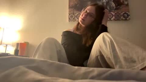 Linnys Palace online show from November 13, 3:09 am