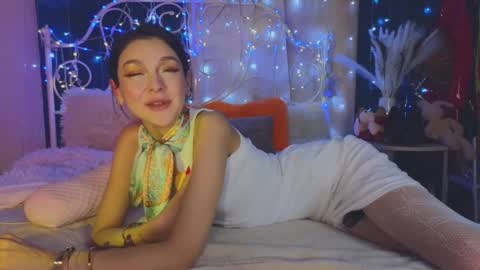 Tiffany online show from March 12, 3:02 am