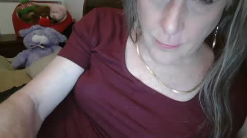 Jessie Love online show from December 2, 1:41 pm