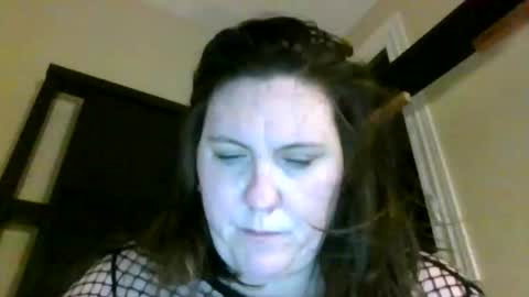 fuzzypeaches87 online show from March 2, 5:08 am