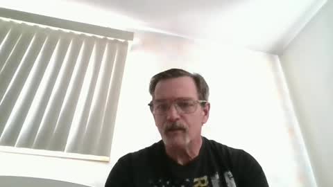 Snapshot of fxson8 chatting on February 28, 4:20 pm fxson8 online show from February 28, 4:20 pm