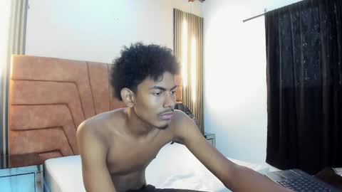 fykmor online show from December 1, 7:45 pm