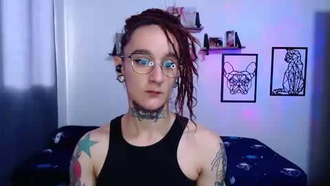 Snapshot of gabby_moon09 chatting on October 11, 12:43 pm gabby_moon09 online show from October 11, 12:43 pm