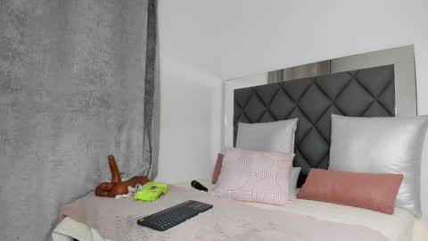   Instagram soygabi g   online show from February 5, 4:37 am