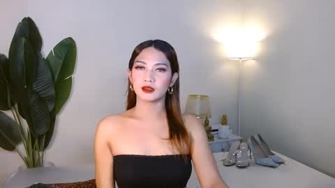 Snapshot of gabriela_deluxe chatting on October 18, 8:18 am gabriela_deluxe online show from October 18, 8:18 am