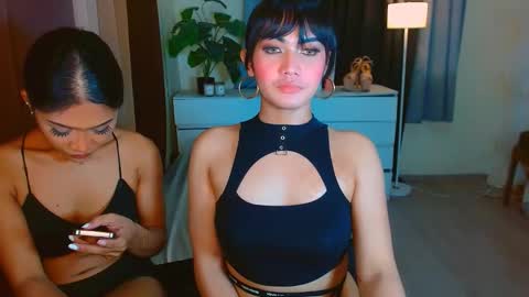 gabriela_deluxe online show from March 25, 3:13 am