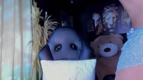 Gabriela Montes online show from February 17, 6:09 am