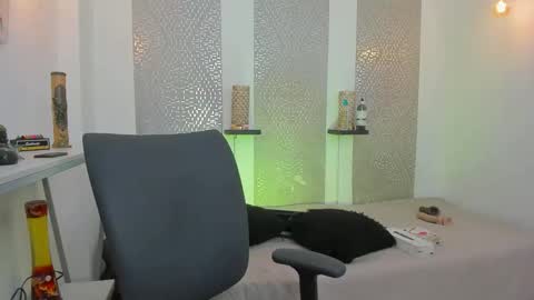 GABRIELA online show from December 5, 2:48 pm