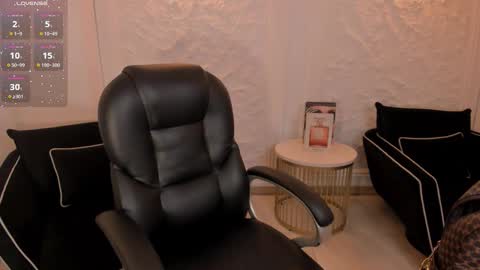 Snapshot of gabriellalee_ chatting on October 15, 4:38 am Gabriella Lee online show from October 15, 4:38 am