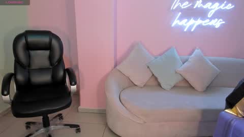 Snapshot of gabriellalee_ chatting on September 21, 10:03 pm Gabriella Lee online show from September 21, 10:03 pm