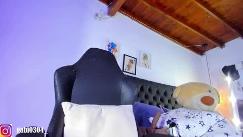 Snapshot of gabriiieela_ chatting on February 22, 6:17 am Sara   online show from February 22, 6:17 am