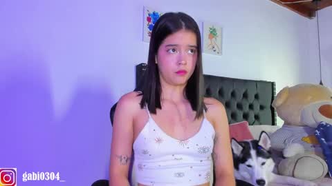 Snapshot of gabriiieela_ chatting on February 24, 9:41 pm Sara   online show from February 24, 9:41 pm