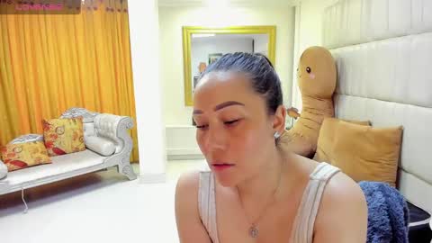 gabriela online show from March 6, 4:49 pm