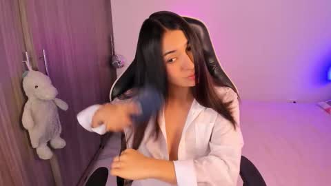 Gabriela online show from November 14, 5:59 pm