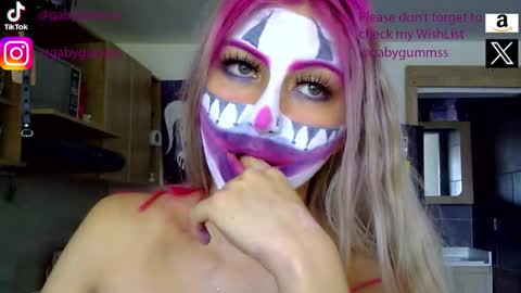 gabygumms online show from September 21, 2:21 pm