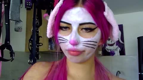 gabygumms online show from October 19, 2:44 pm