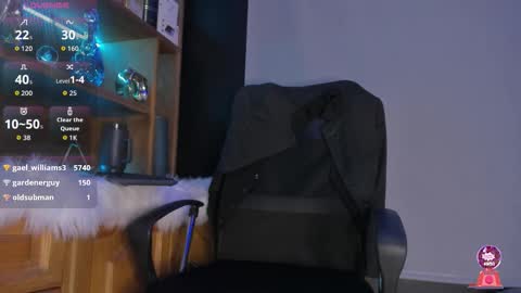 gael_williams3 online show from October 31, 11:16 pm