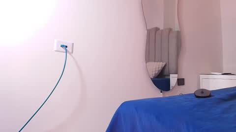 galaanderson online show from November 23, 12:58 pm