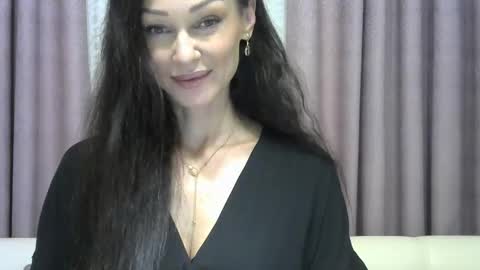 Snapshot of galaxy_33 chatting on September 15, 5:25 pm galaxy_33 online show from September 15, 5:25 pm