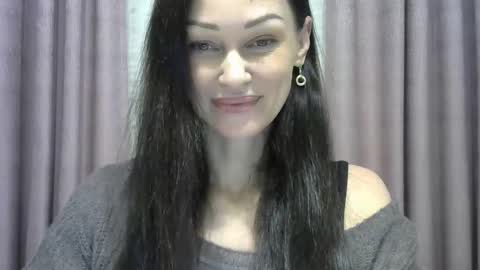 Snapshot of galaxy_33 chatting on October 27, 10:10 pm galaxy_33 online show from October 27, 10:10 pm