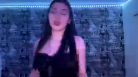 Abigail online show from December 17, 7:09 pm