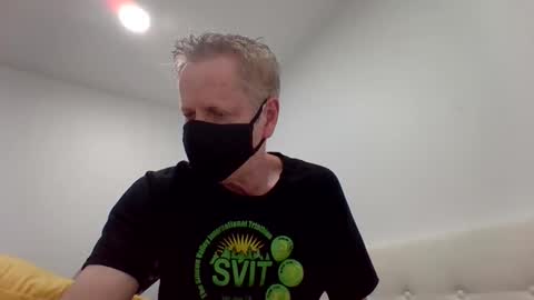 gamerboy200 online show from April 19, 10:01 pm