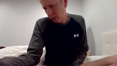 Snapshot of gamerboy200 chatting on October 23, 2:24 am gamerboy200 online show from October 23, 2:24 am