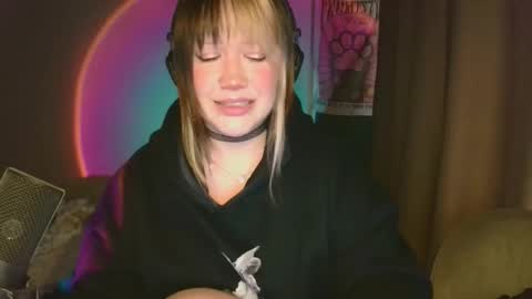 Alex  brb in 2 hours online show from December 21, 11:38 am