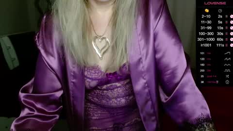 Janette online show from October 26, 5:56 pm