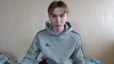 Snapshot of gary_snail33257 chatting on October 22, 11:01 am meow online show from October 22, 11:01 am