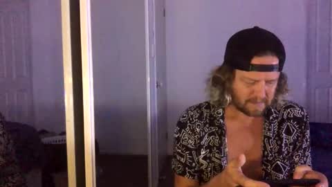 gcsurfer81 online show from November 29, 9:39 am